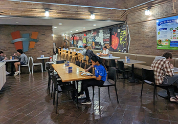 Students dining in the Governors dining center main seating area