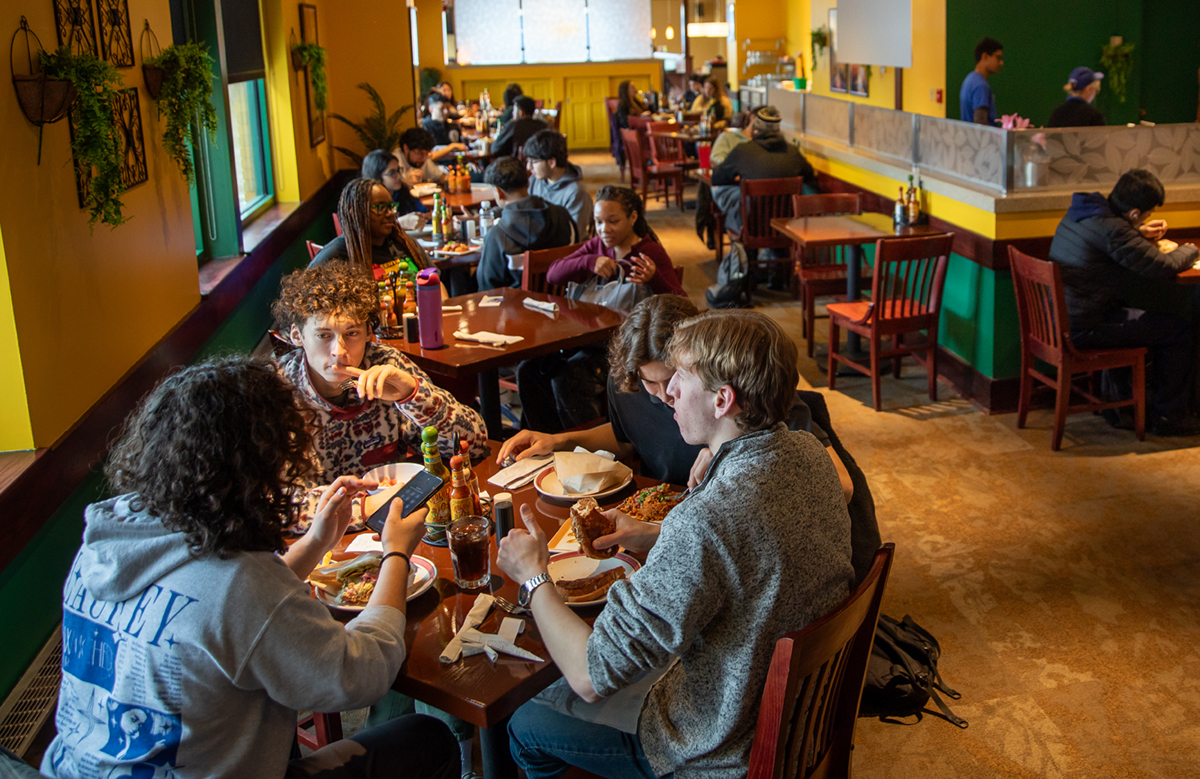 Students dining at Sabor Latino