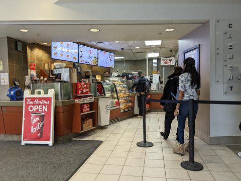 Students lining up at Tim Hortons in Alfiero Center.